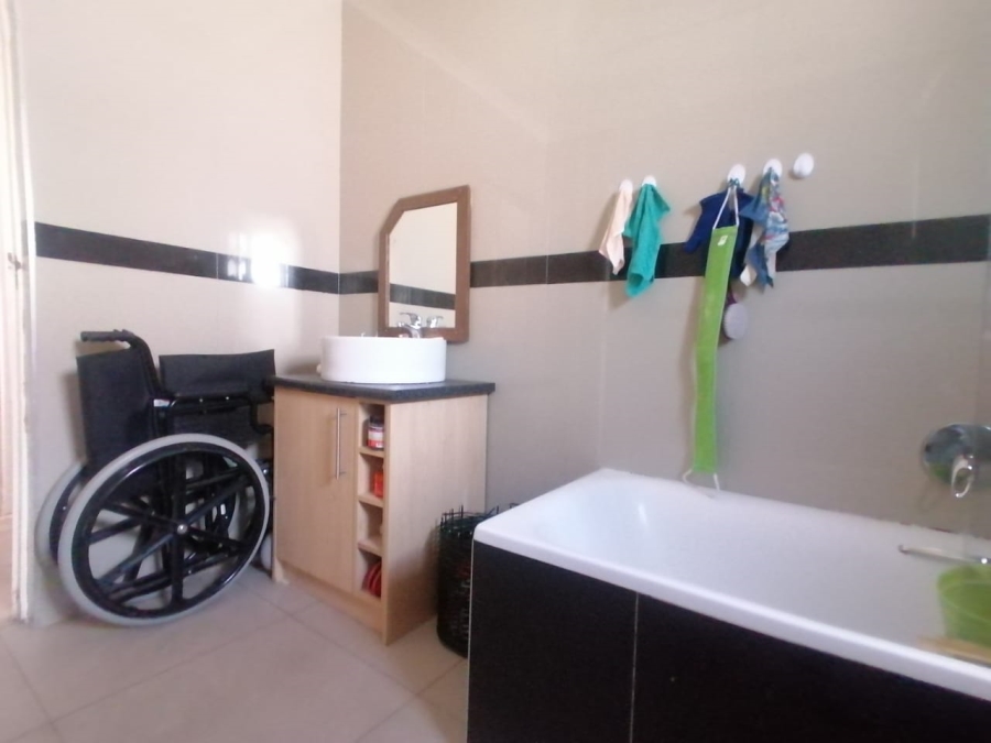 3 Bedroom Property for Sale in Northpine Western Cape